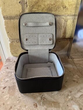 ROYCE New York Black Pebbled Leather Jewelry Travel Case